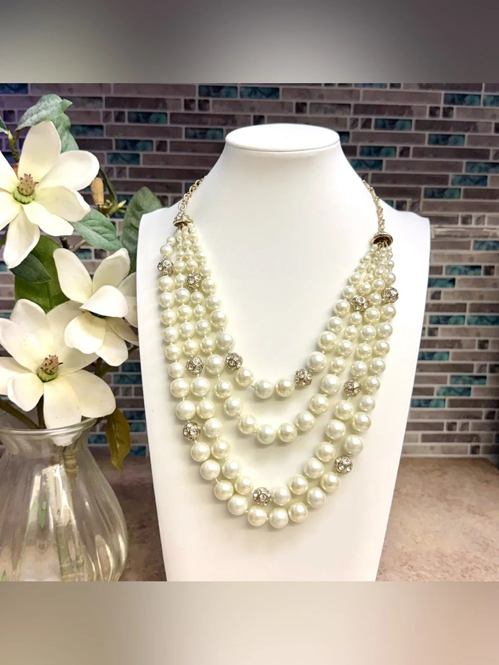 Beautiful glass pearl and pave crystal rondelle necklace